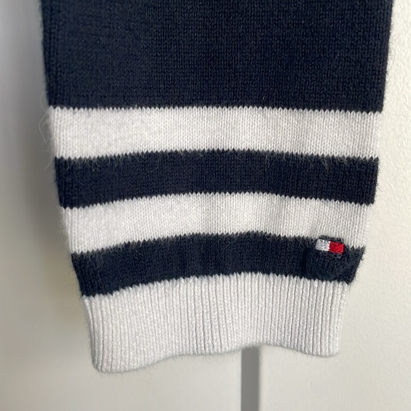 TOMMY HILFIGER V-Neck Navy Blue Sweater - Extra small XS - Picture 8 of 11